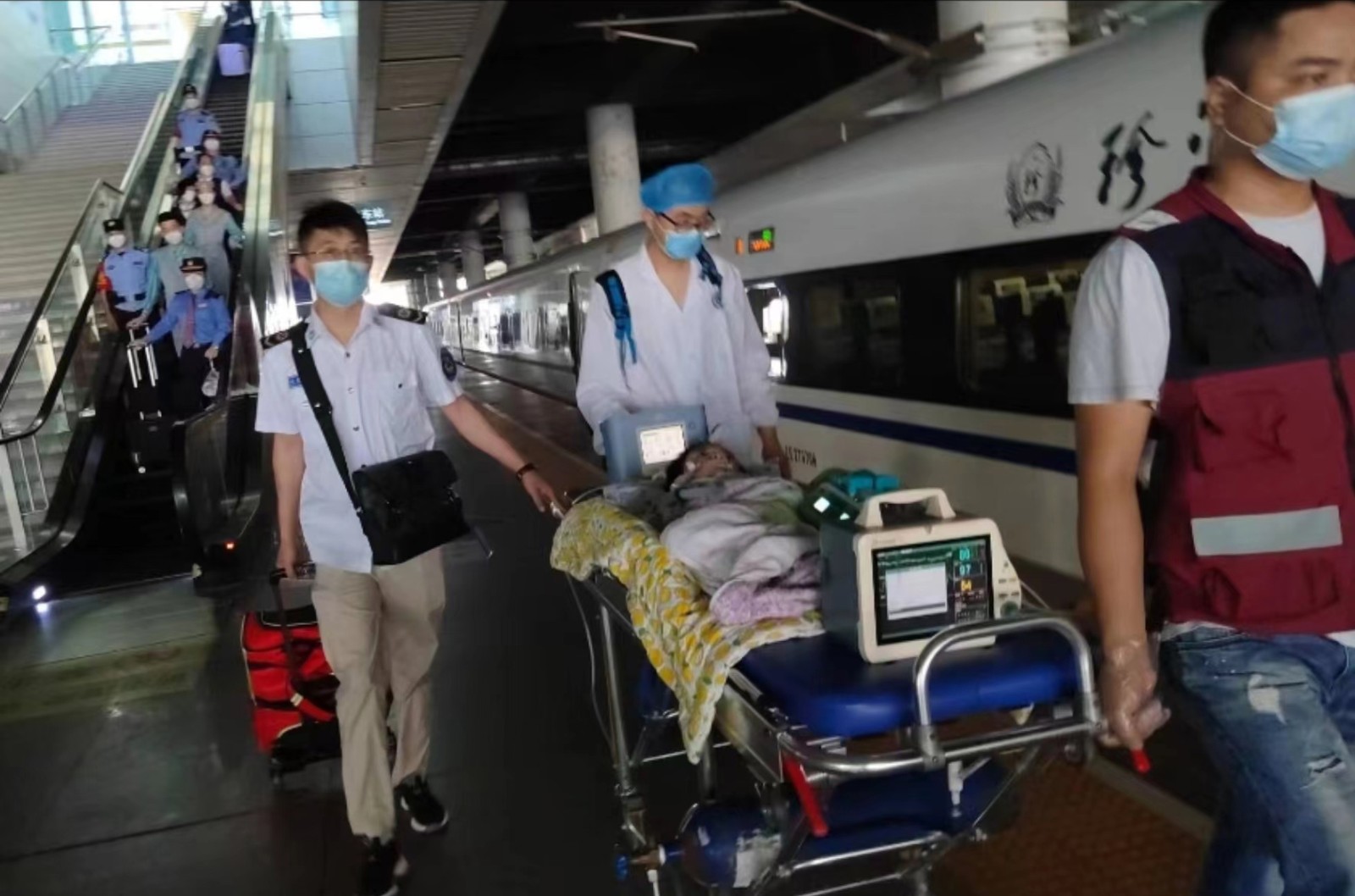 卓资县高铁转运公司